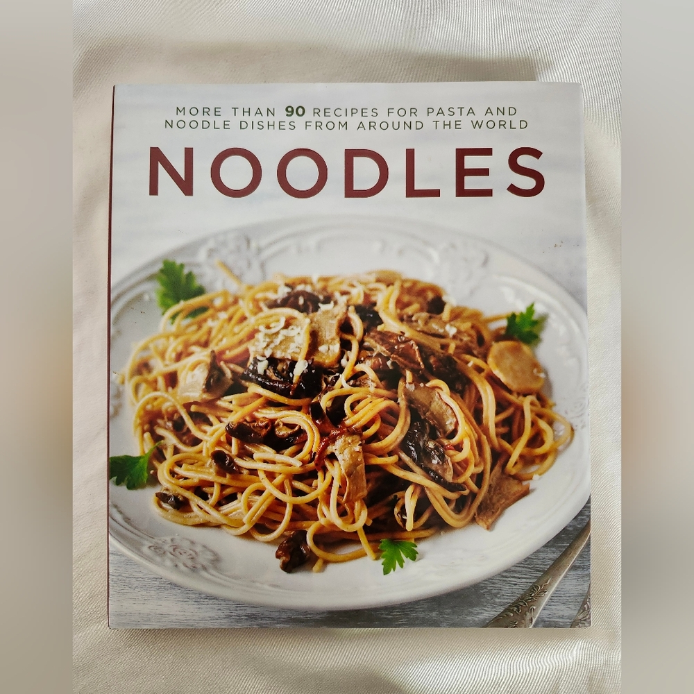 Noodles Cookbook 2018 Hardcover